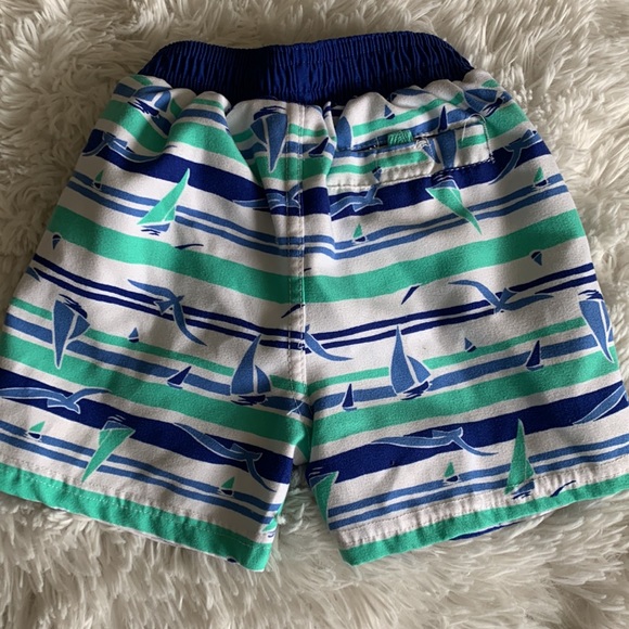 Tommy Hilfiger toddler boys swimming trunks and water shirt size 18months - Picture 5 of 6